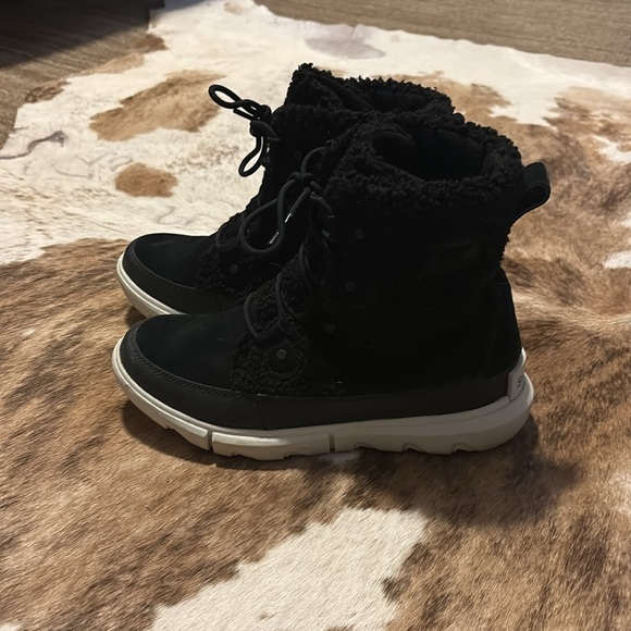 Sorel Explorer Next Joan Cozy Boots Black - Picture 2 of 8